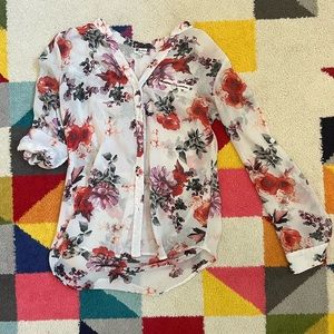 Sheer Floral top size XS